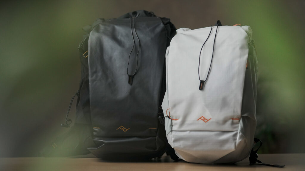 peak-design-camera-backpack-hiking2